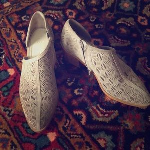 1.State Iddah Cutout Booties